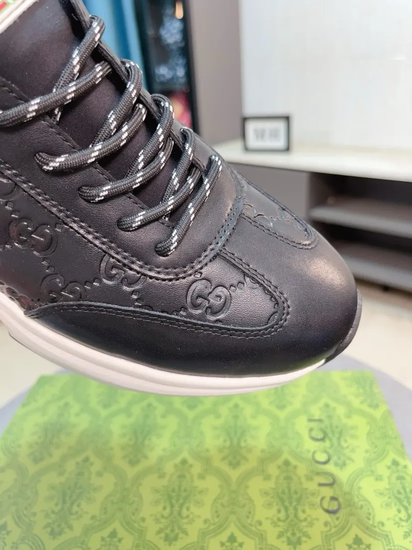 Factory price 458🌹🌹GUCCI [Gucci] New high-end brand of men's shoes, the latest fashionable casual men's shoes, trendy and versatile style, relaxed and sporty style, uppers imported from Italy, first-layer cowhide, genuine leather lining and ultra-fine workmanship. Original personalized fashionable rubber wear-resistant outsole, light and comfortable on the foot, size 38-44
